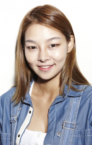 Song Hae-na Fotoğrafı