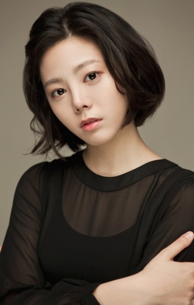 Yoon Ji-won Fotoğrafları 3