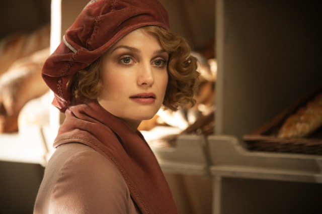 Alison Sudol Fotoğrafı