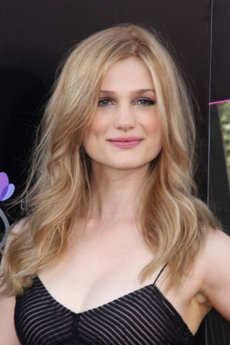 Alison Sudol Fotoğrafı