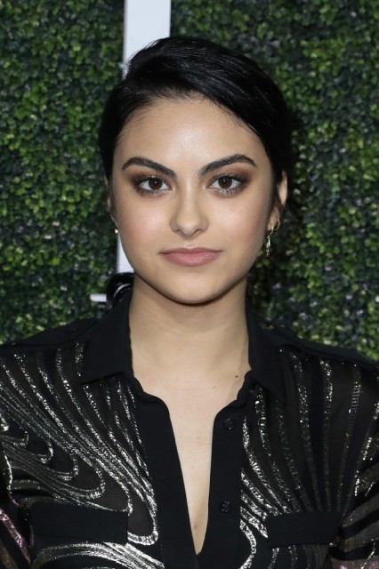 Camila Mendes Fotoğrafları 7