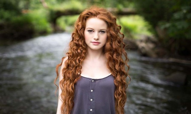 Madelaine  Petsch Fotoğrafı