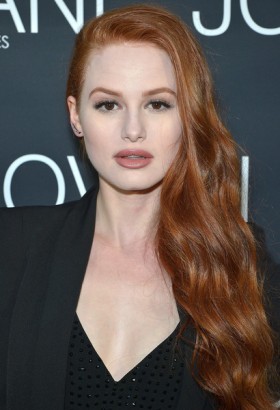 Madelaine  Petsch Fotoğrafları 38