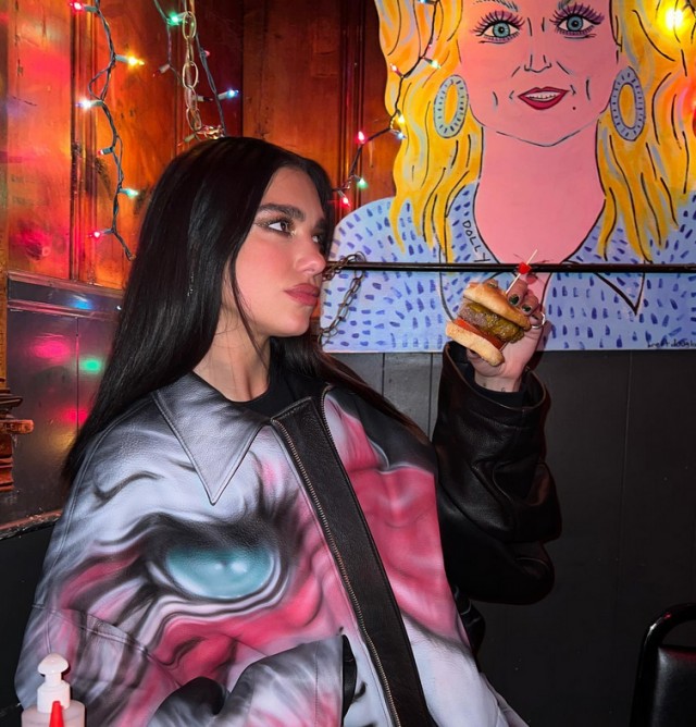 Dua Lipa Fotoğrafı