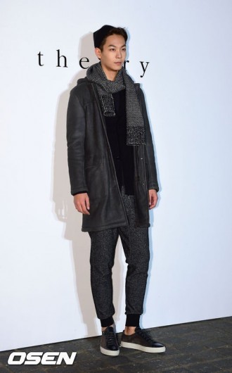 Lee Cheol-woo (i) Fotoğrafı