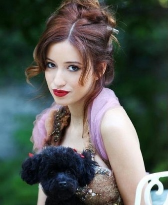 Christian Serratos Fotoğrafı