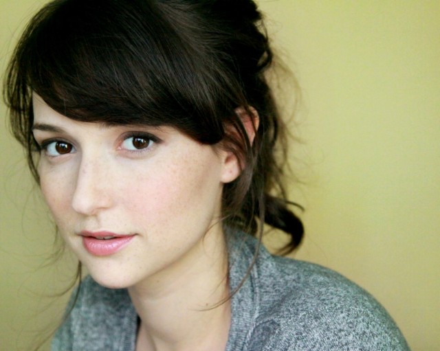 Milana  Vayntrub Fotoğrafları 6