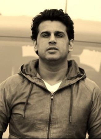 Karan  Battan  Fotoğrafı