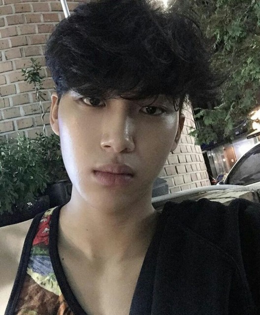 Kim In-sik (i) Fotoğrafı