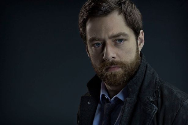 Richard Rankin Fotoğrafları 2