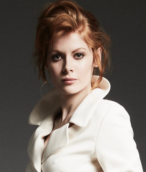 Emily Beecham Fotoğrafları 6