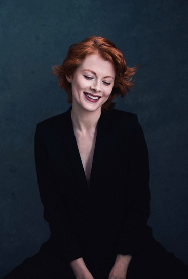 Emily Beecham Fotoğrafı