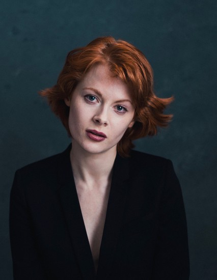 Emily Beecham Fotoğrafları 10