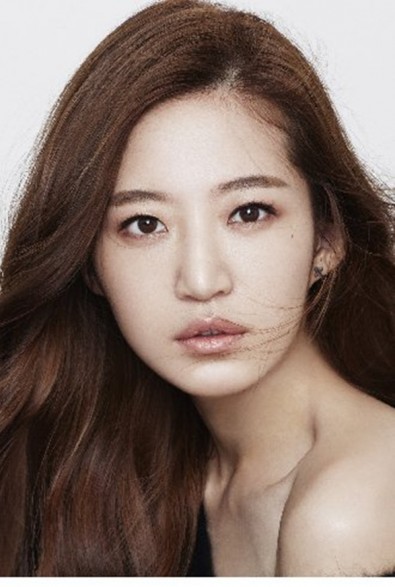 Lee Song-Yi Fotoğrafı