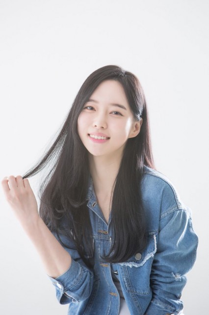 Song Yoo-ji Fotoğrafı