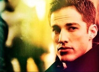 Michael Trevino Fotoğrafları 80