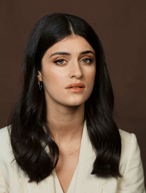 Anya Chalotra Fotoğrafı