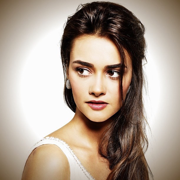 Hande Soral Fotoğrafı