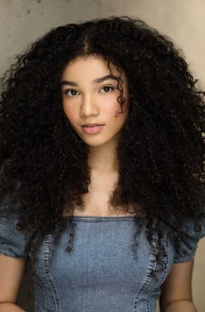 Malia Baker Fotoğrafı