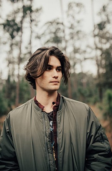 Chase Stokes Fotoğrafı