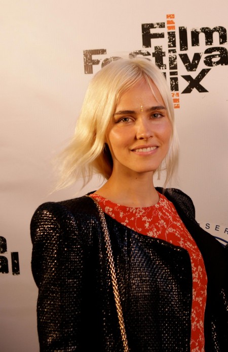 Isabel Lucas Fotoğrafları 57