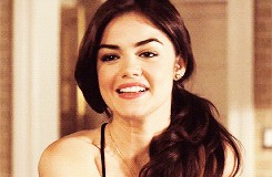 Lucy Hale Fotoğrafı