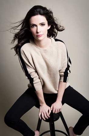 Bitsie Tulloch Fotoğrafları 35