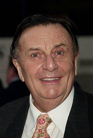 Barry Humphries Fotoğrafları 1