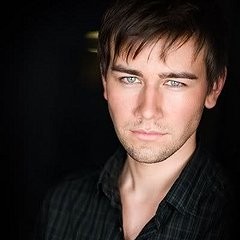 Torrance Coombs Fotoğrafları 3