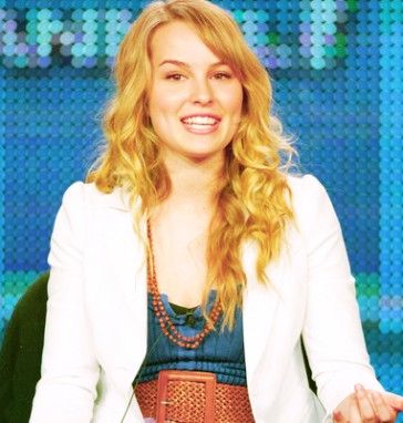 Bridgit Mendler Fotoğrafı
