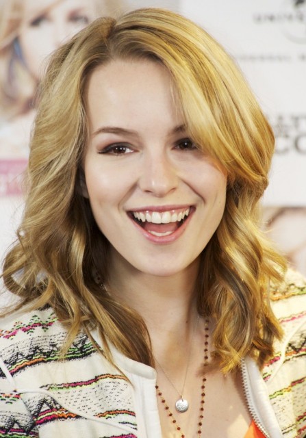 Bridgit Mendler Fotoğrafı