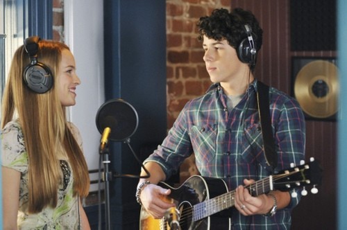 Bridgit Mendler Fotoğrafı