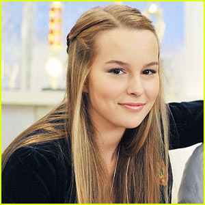 Bridgit Mendler Fotoğrafı