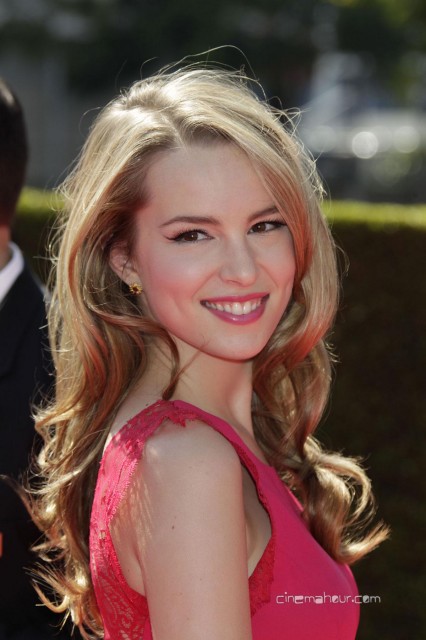 Bridgit Mendler Fotoğrafı