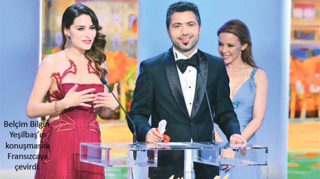 Belçim Bilgin, kıyafetiyle Cannes'a damgasını vurdu Belçim Bilgin, kıyafetiyle Cannes'a damgasını vurdu