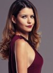 Beren Saat İkinci Orijinal Netflix Dizisinin Başrolünde!