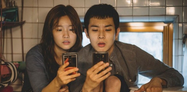 Bong Joon-ho'nun Yeni Filmi 'Parasite'in İlk Afişi ve Fragmanı Yayınlandı Bong Joon-ho'nun Yeni Filmi 'Parasite'in İlk Afişi ve Fragmanı Yayınlandı