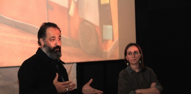 Bursalılar, Mehmet Özgür'ü 'Abluka'ya Aldı