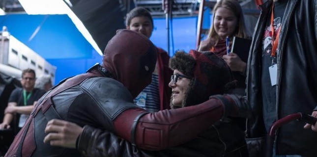 ‘Deadpool’ kanser hastası çocukları böyle sevindirdi ‘Deadpool’ kanser hastası çocukları böyle sevindirdi