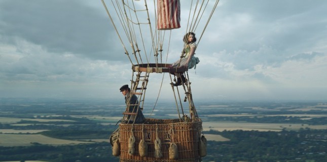 Eddie Redmayne ve Felicity Jones’lu The Aeronauts Filminden Yeni Bir Görüntü Daha Paylaşıldı