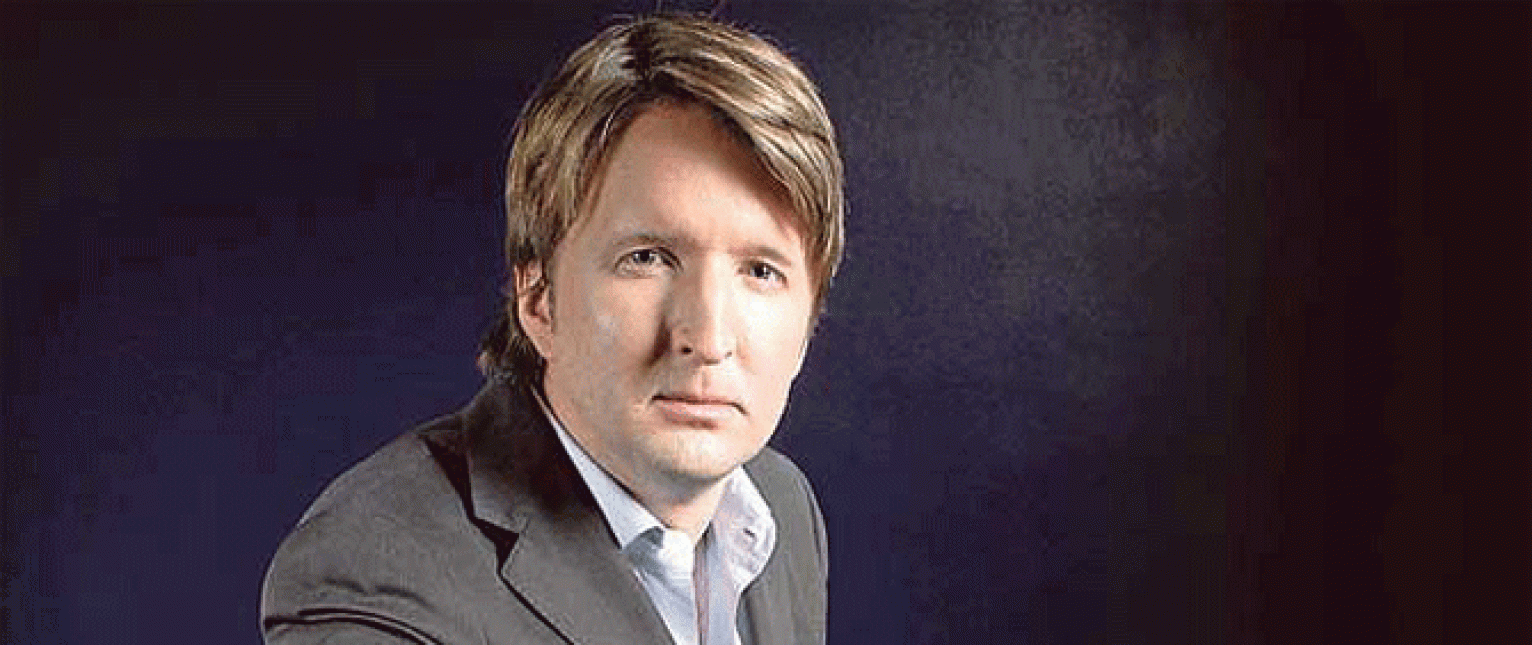 Oscarlı yönetmen Tom Hooper, Fransız klasiği 'Sefiller'i beyazperdeye uyarlıyor.