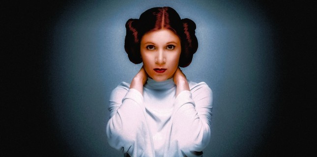 Ünlü Oyuncu Carrie Fisher Kalp Krizi Geçirdi