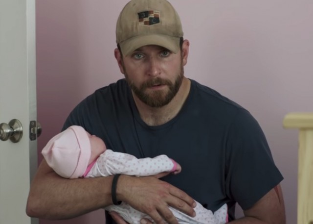 Keskin Nişancı“American Sniper” (2014) - Sahte Bebek Keskin Nişancı“American Sniper” (2014) - Sahte Bebek