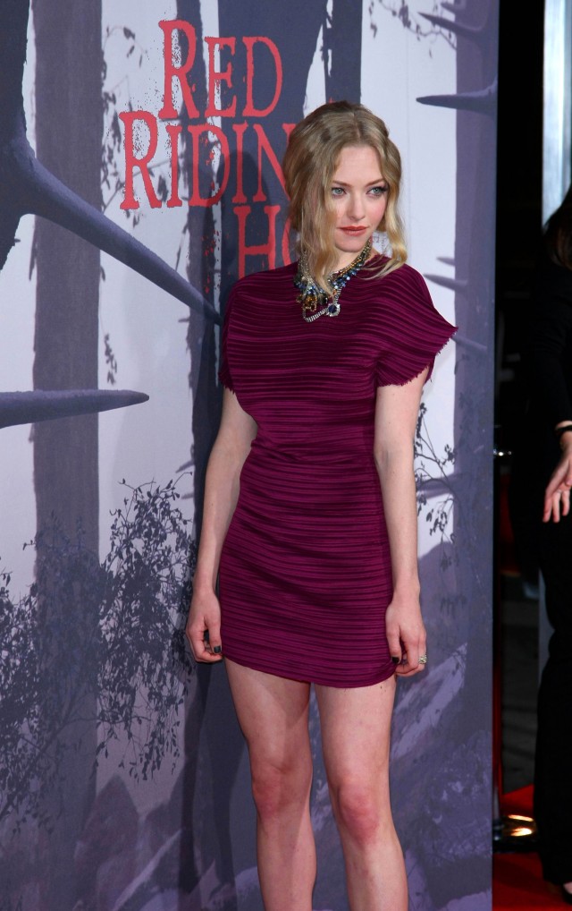 Kız ve Kurt Fotoğrafı