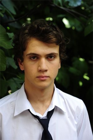 Öyle Bir Geçer Zaman Ki Fotoğrafı