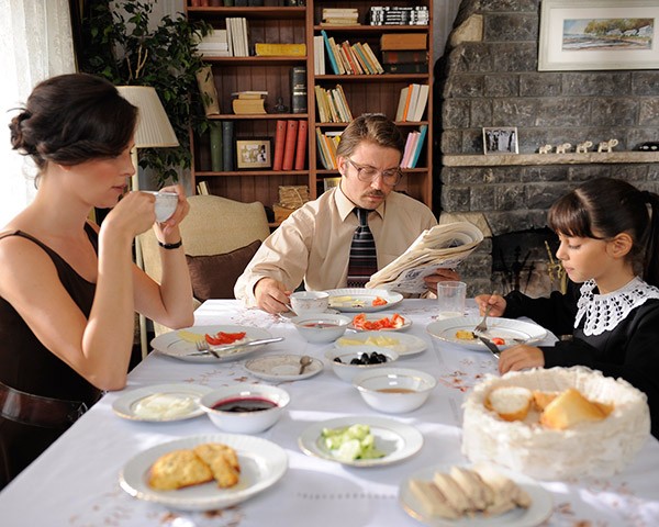 Öyle Bir Geçer Zaman Ki Fotoğrafı