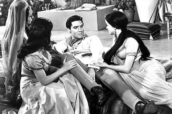 Harum Scarum fotoğrafı