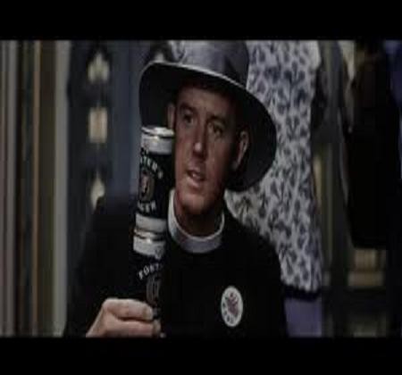 Barry Mckenzie Holds His Own fotoğrafı