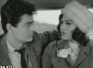 İki Kocalı Kadın fotoğrafı