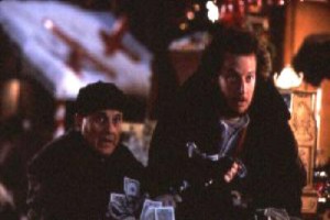 Evde Tek Başına 2 Fotoğrafı